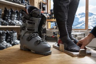 Welche Skischuhgröße brauche ich? Mondopoint, Passform, Flex und richtiges Messen erklärt