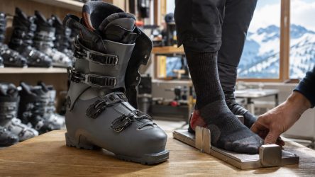 Welche Skischuhgröße brauche ich? Mondopoint, Passform, Flex und richtiges Messen erklärt
